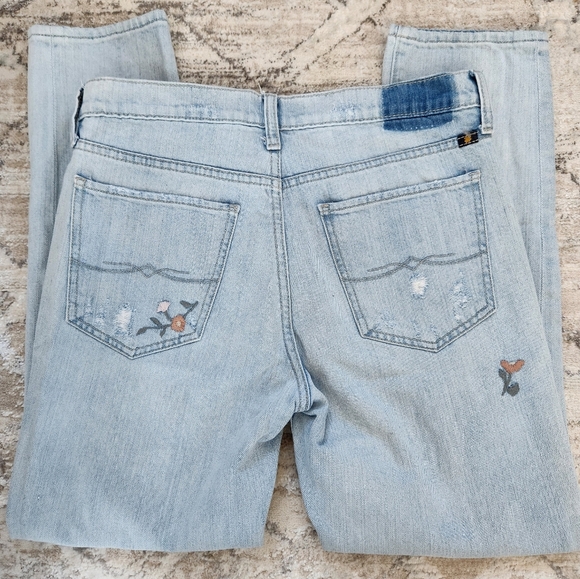 Lucky Brand Embroidered Distressed Light Blue Jeans, 4/27 - Picture 6 of 7